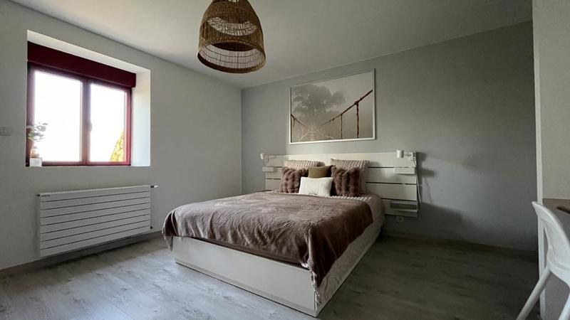 Maison en pierre - 220 m² - 6 pièces