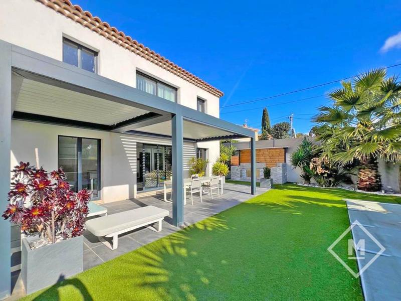 Maison - 100 m² - 4 pièces