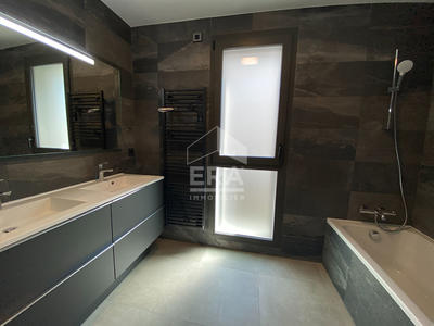 Appartement - 92 m² - 4 pièces