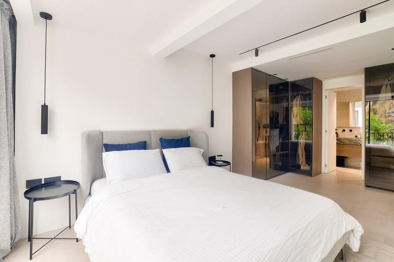 Appartement - 90 m² - 4 pièces