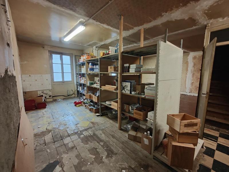 Local commercial - 633 m² - 3 pièces