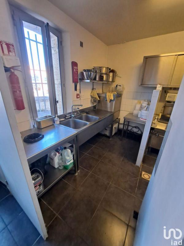 Local commercial - 143 m²