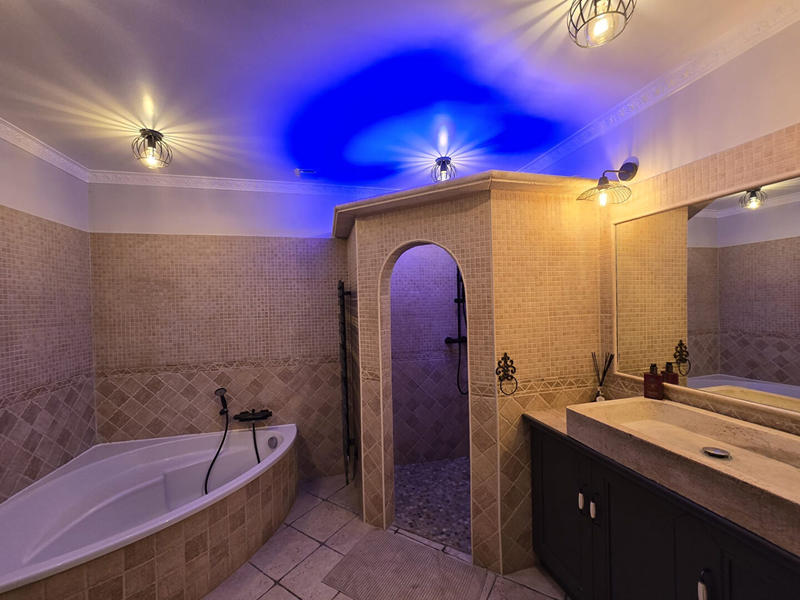 Maison - 180 m² - 5 pièces