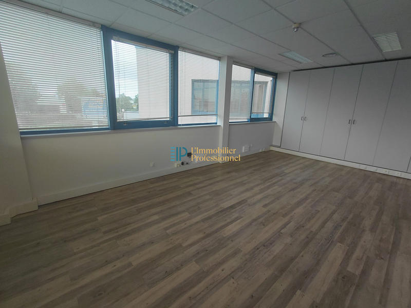 Bureau - 348 m² - 16 pièces