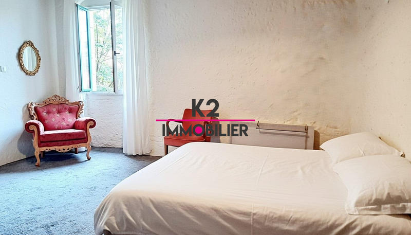 Maison - 486 m² - 14 pièces