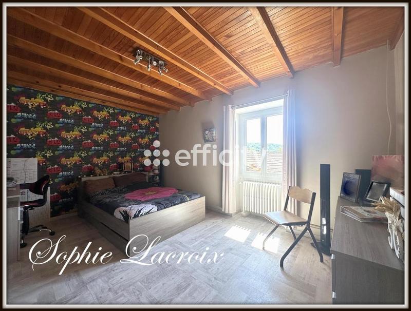 Maison - 212 m² - 6 pièces