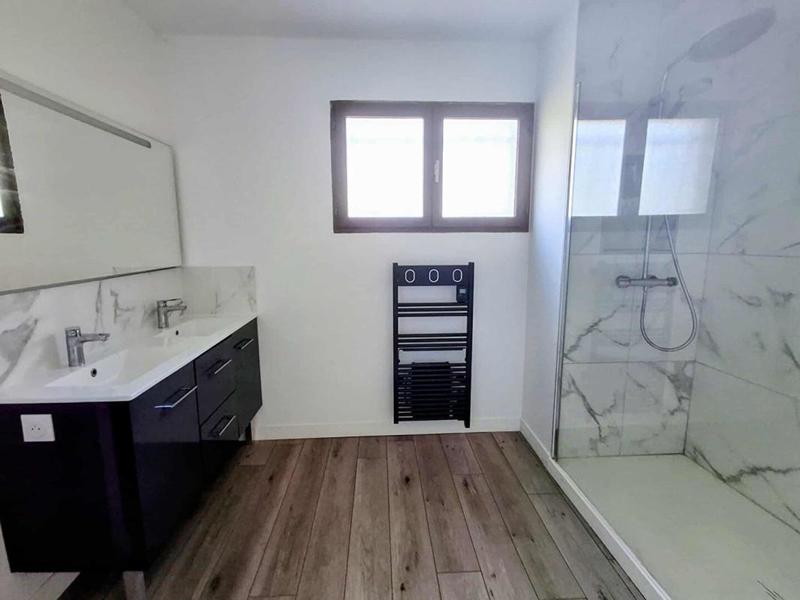 Maison - 102 m² - 4 pièces