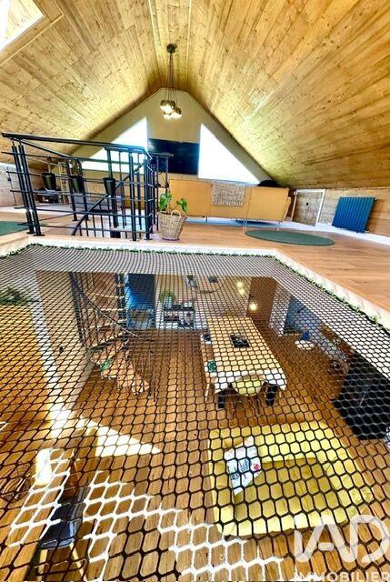 Châlet - 339 m² - 13 pièces