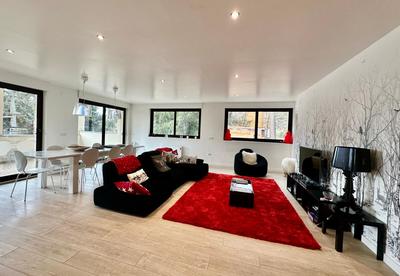 Appartement - 165 m² - 5 pièces