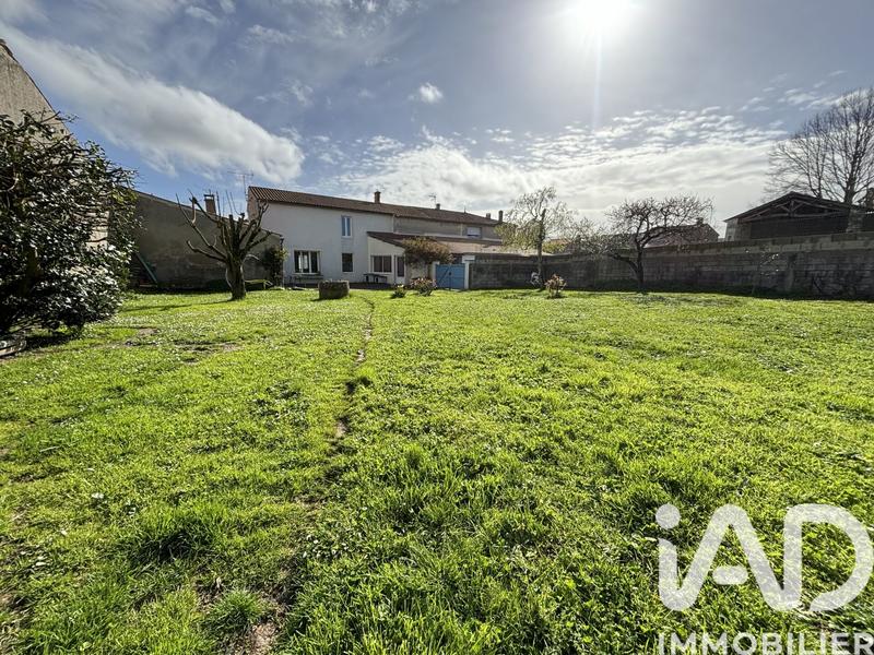 Maison de village - 180 m² - 7 pièces