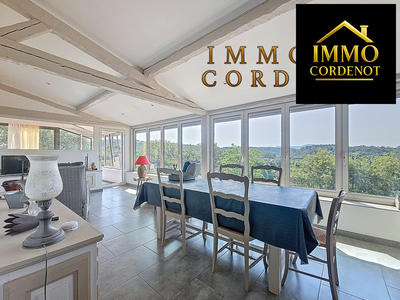 Villa - 262 m² - 7 pièces