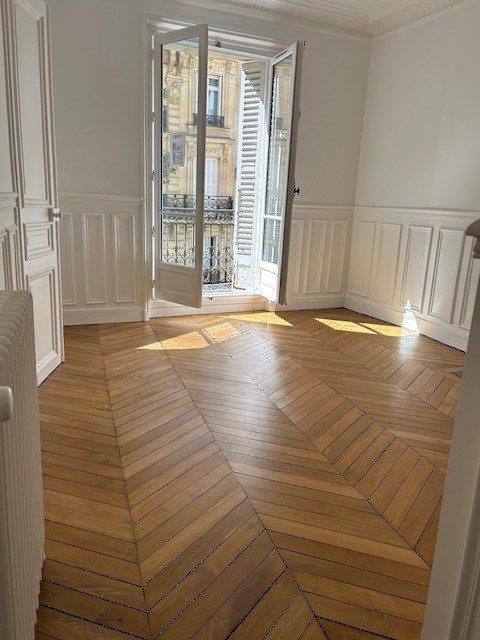 Appartement - 120 m² - 5 pièces