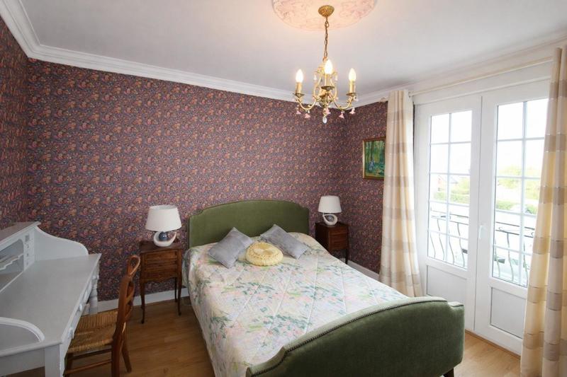 Maison - 182 m² - 7 pièces