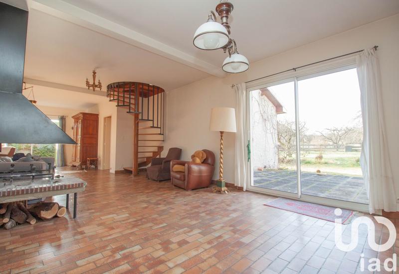 Maison - 230 m² - 7 pièces