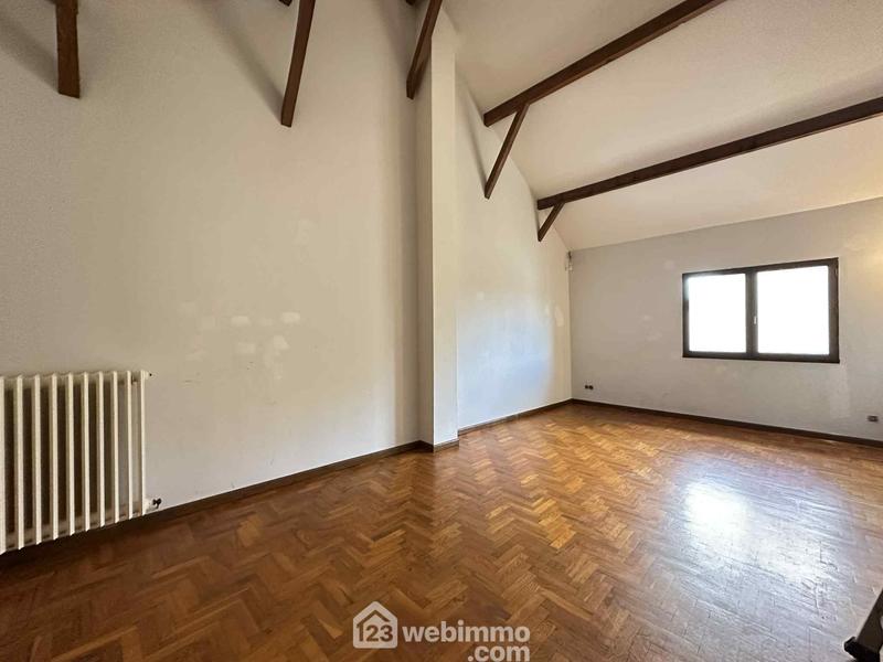 Maison - 228 m² - 7 pièces