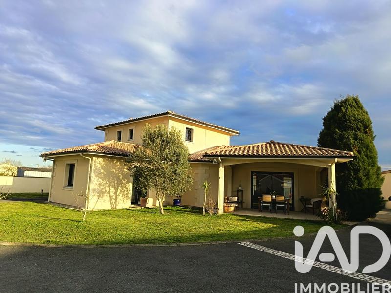 Maison - 170 m² - 6 pièces