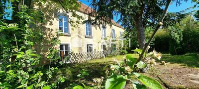 Maison - 350 m² - 11 pièces