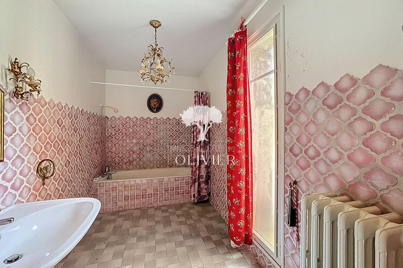 Villa - 266 m² - 9 pièces