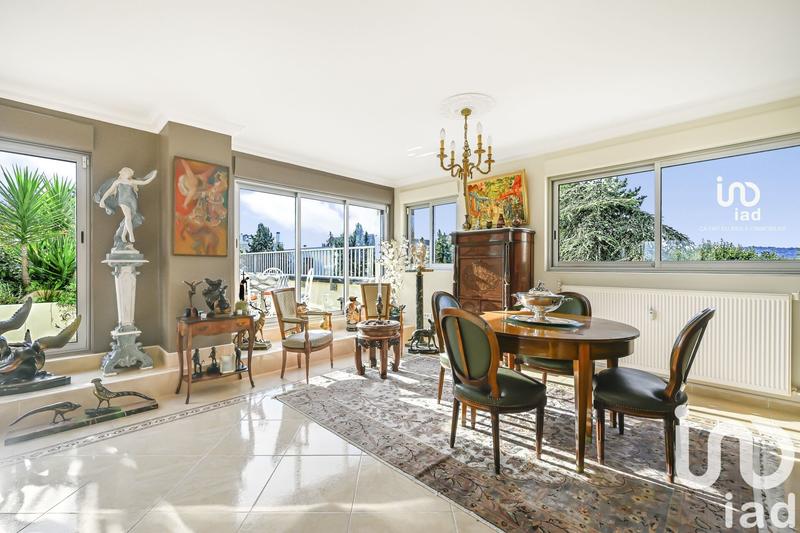 Appartement - 141 m² - 5 pièces