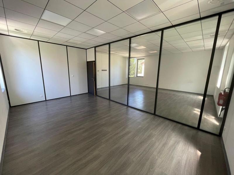 Bureau - 84 m² - 4 pièces