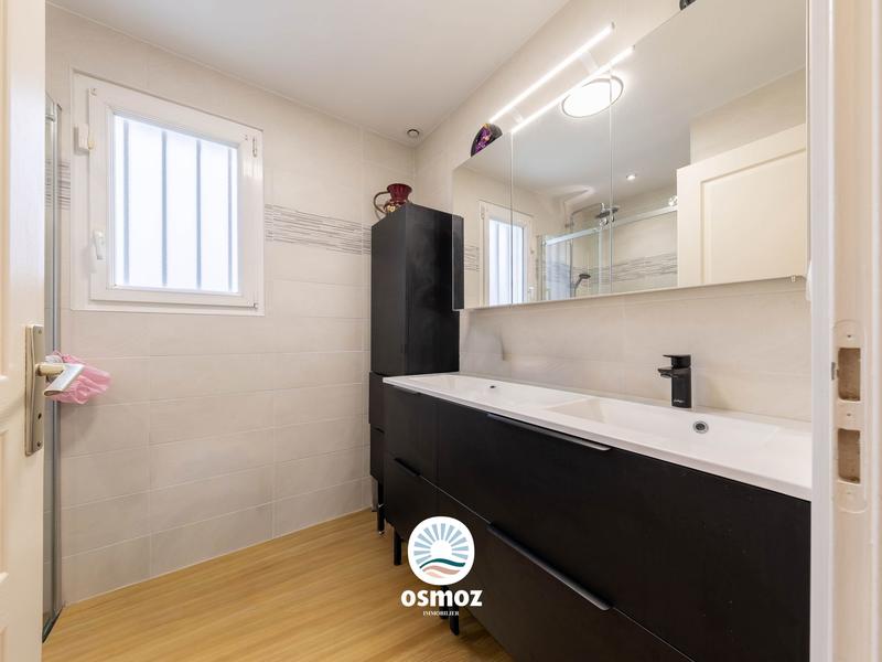 Maison traditionnelle - 133 m² - 6 pièces