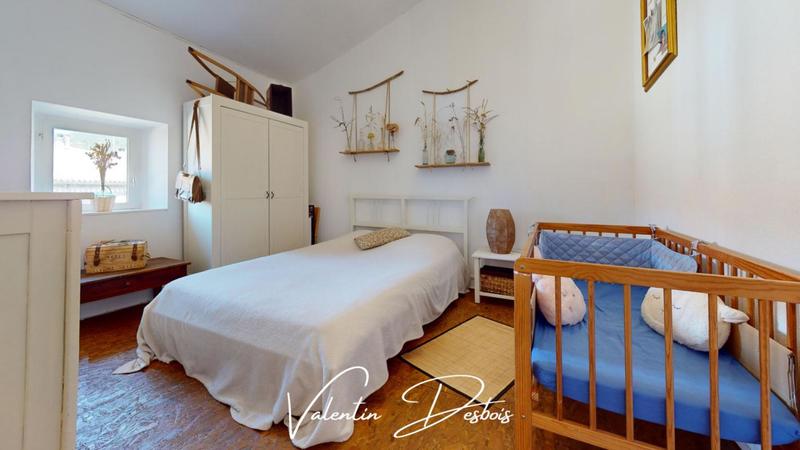 Maison - 209 m² - 9 pièces