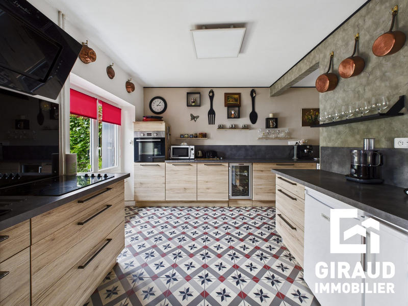 Maison ancienne - 174 m² - 6 pièces