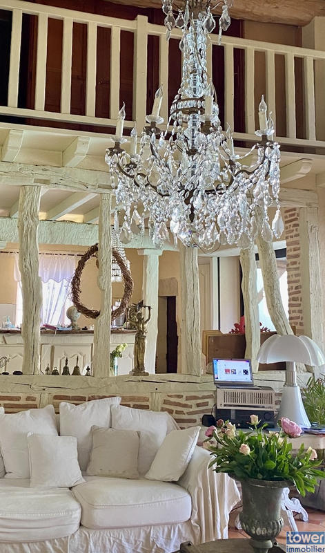 Propriété - 460 m² - 15 pièces