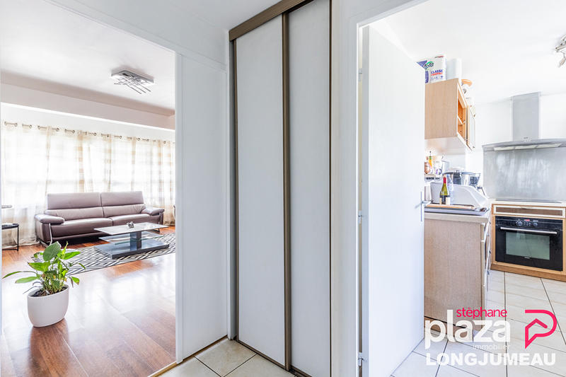 Appartement - 93 m² - 5 pièces