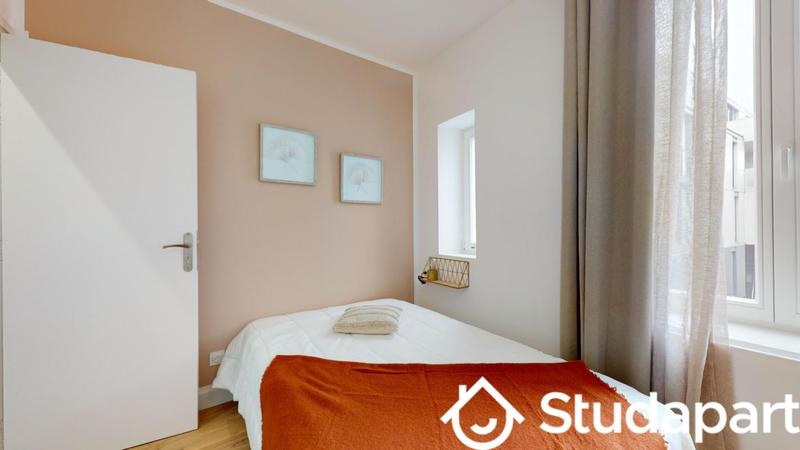 Chambre - 11 m² - 1 pièce