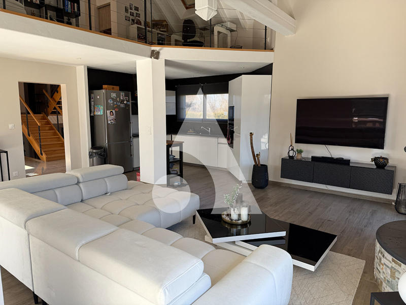 Villa - 185 m² - 6 pièces