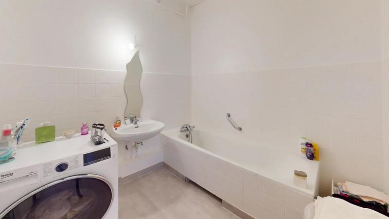 Appartement - 65 m² - 2 pièces