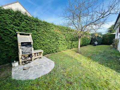 Maison - 93 m² - 5 pièces