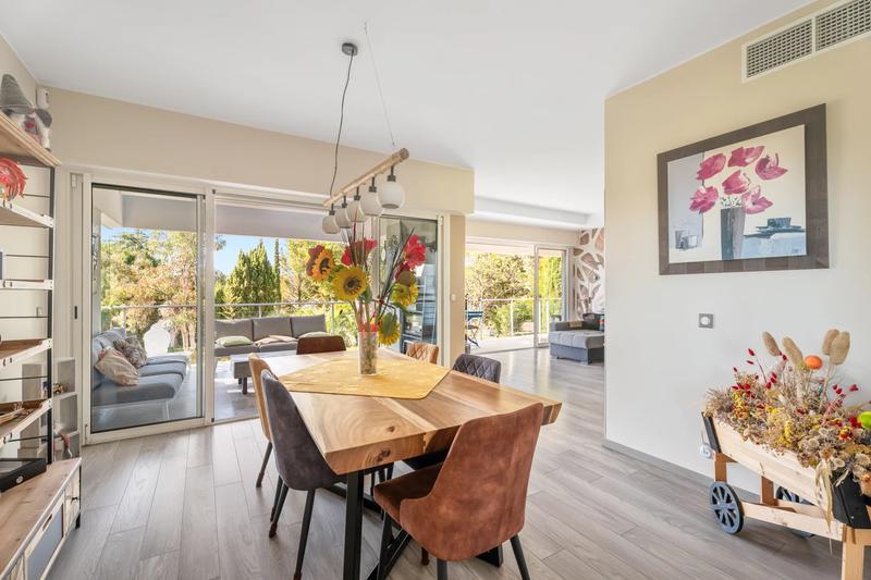 Maison - 185 m² - 7 pièces