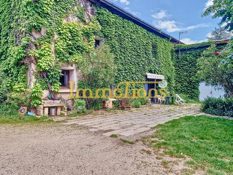 Maison - 243 m² - 5 pièces