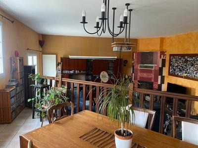 Maison - 195 m² - 7 pièces