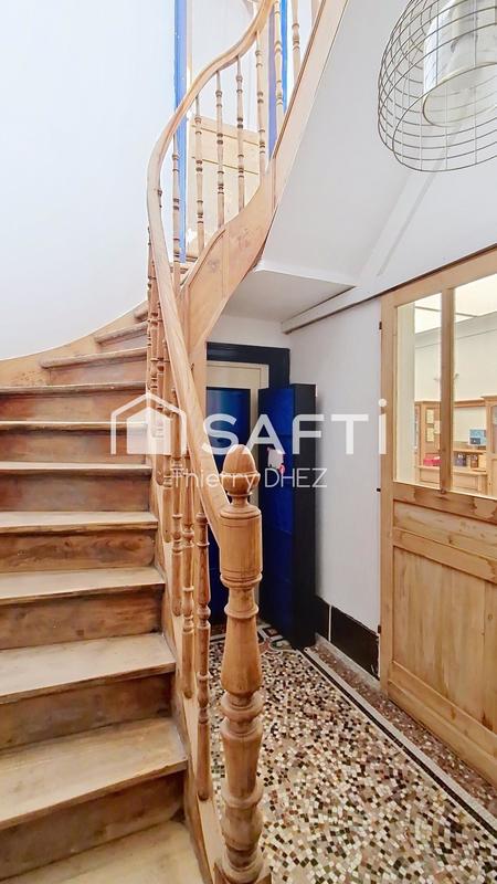 Maison - 177 m² - 7 pièces