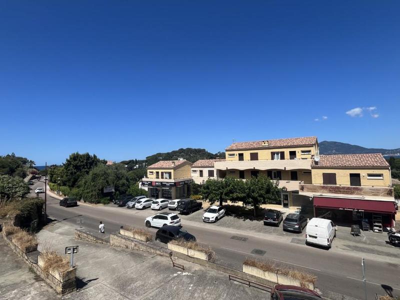 Appartement - 87 m² - 3 pièces