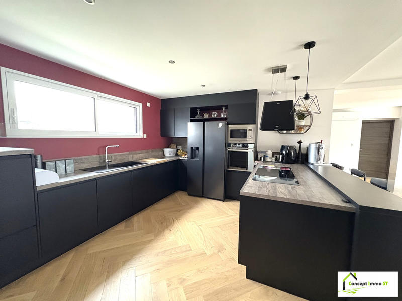 Maison contemporaine - 185 m² - 8 pièces