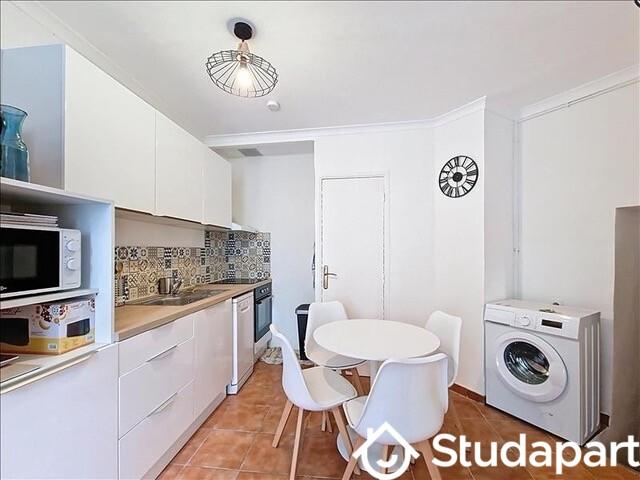 Chambre - 9 m² - 1 pièce