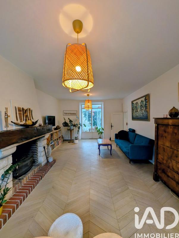 Maison - 220 m² - 7 pièces