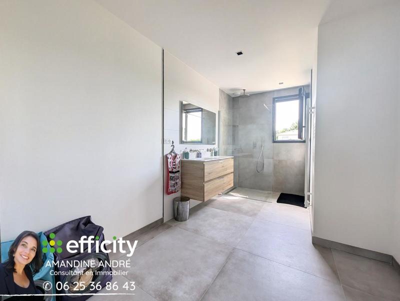 Maison - 245 m² - 7 pièces