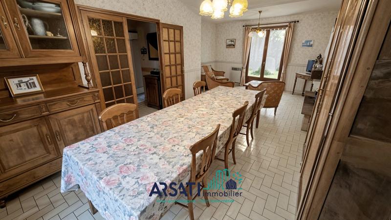 Maison traditionnelle - 90 m² - 5 pièces