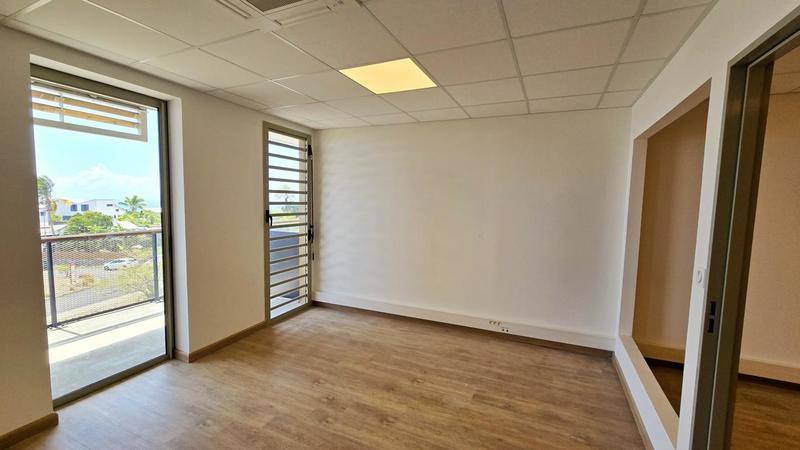 Bureau - 75 m²
