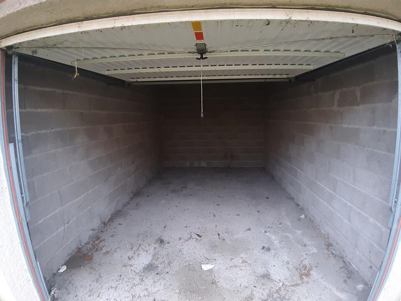 Parking / Garage - 15 m²