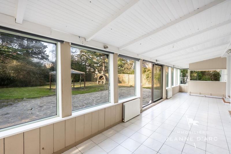 Propriété - 260 m² - 10 pièces