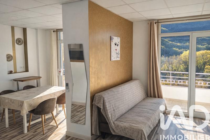 Immeuble - 7 873 m² - 3 pièces