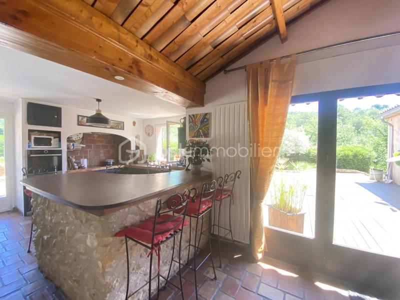 Villa - 212 m² - 5 pièces