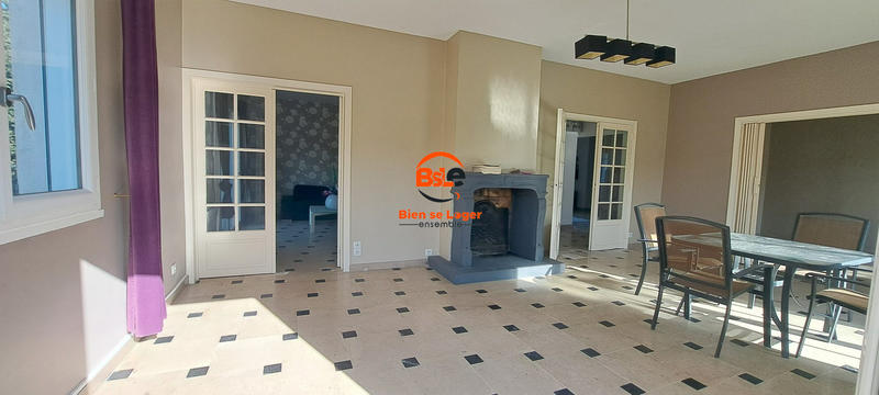 Maison - 235 m² - 8 pièces