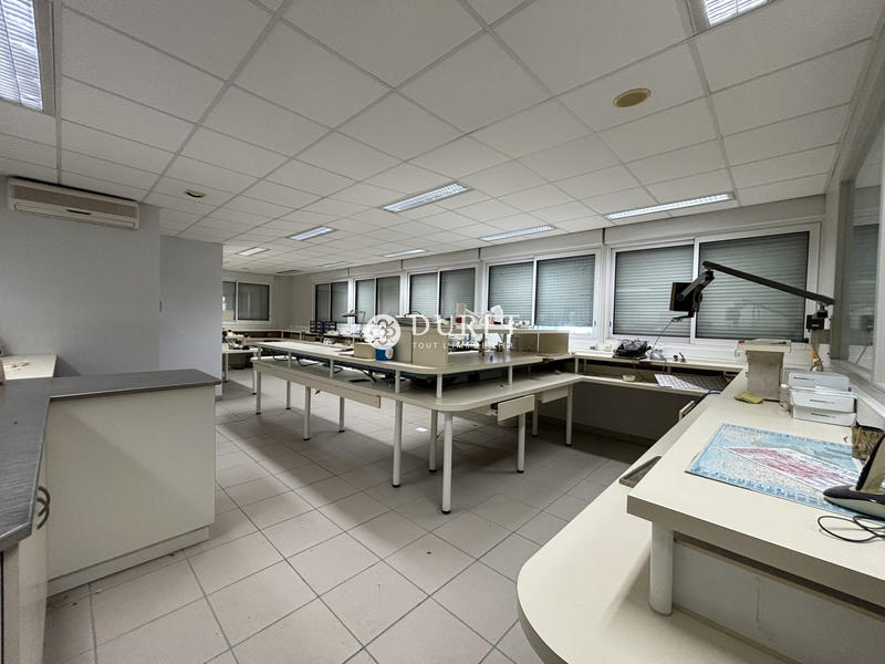 Local commercial - 320 m²